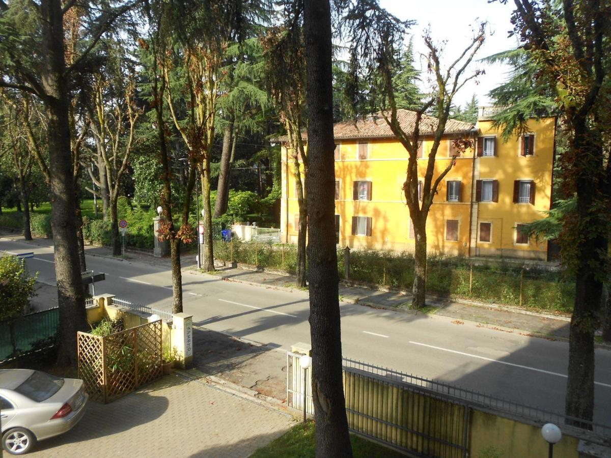 Residence Il Rampicante Monticelli Terme Værelse billede